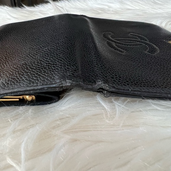 Chanel bifold wallet - Picture 7 of 16